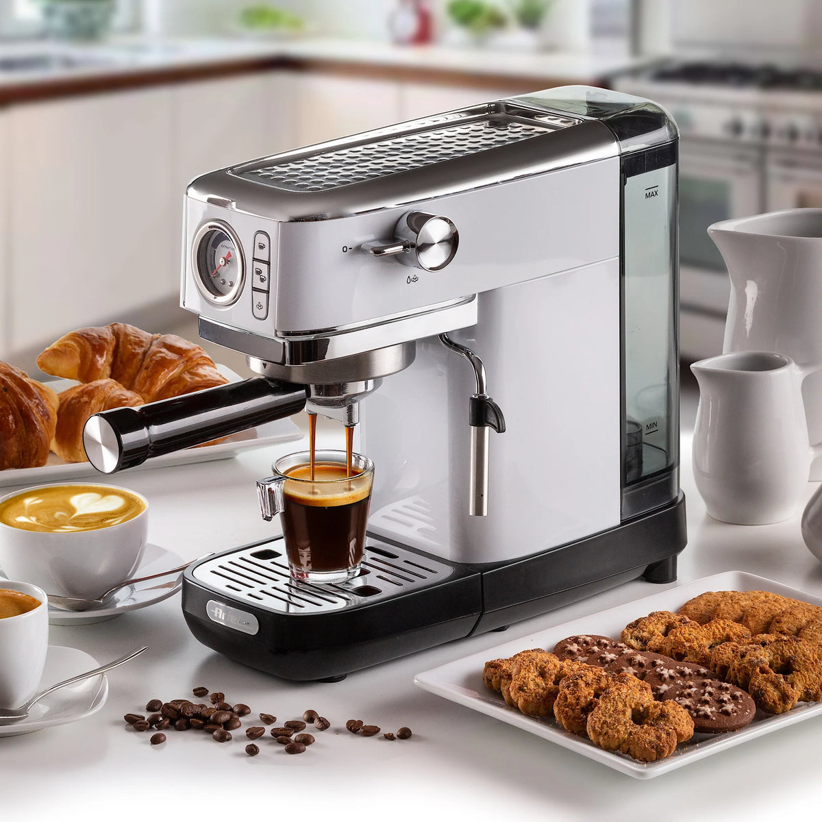White Metal Coffee Machine C932853
